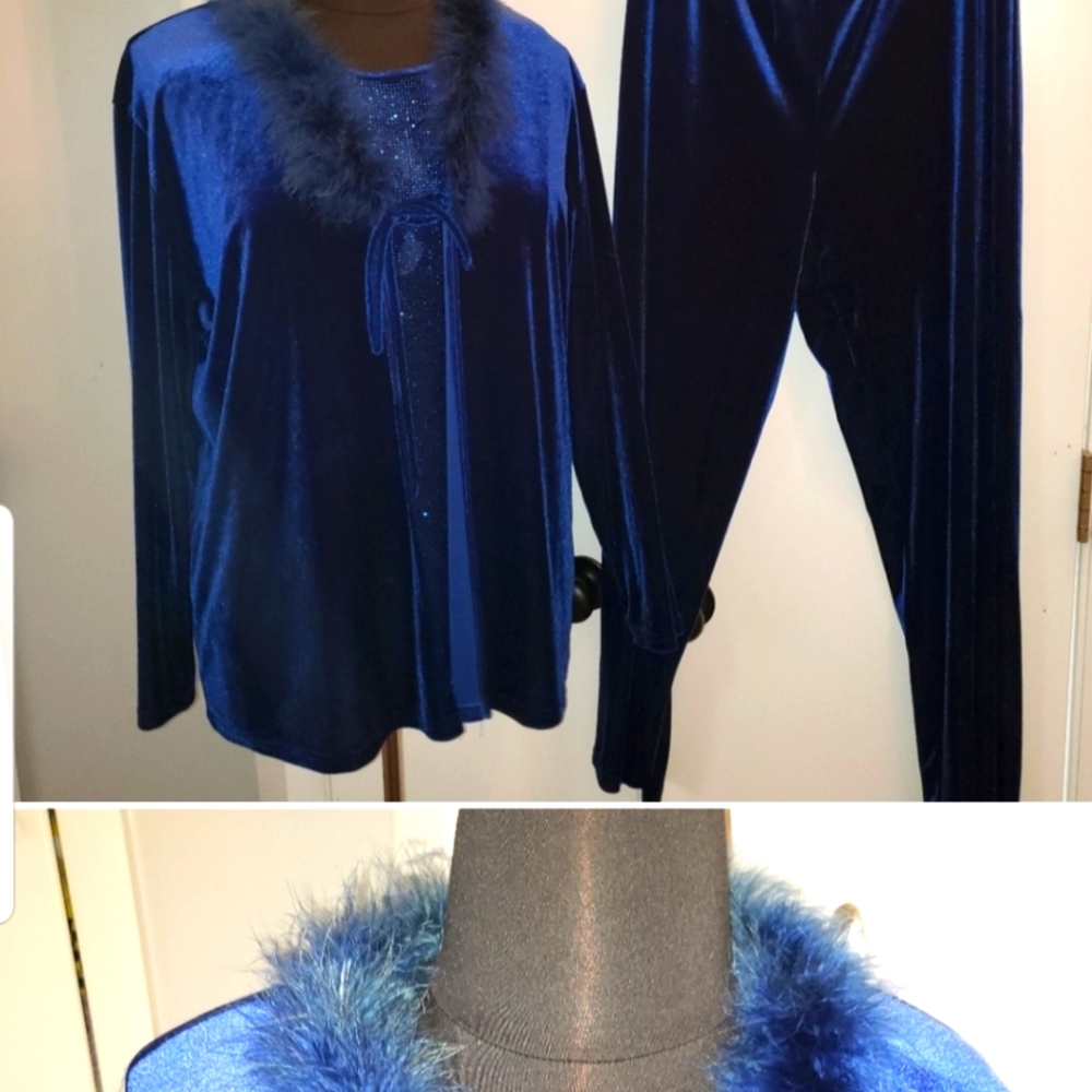 Superline XL Blue velour sparkly feather trim set